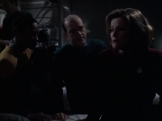 extant_StarTrek_VOY_6x14-Memorial_02334.jpg