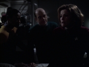 extant_StarTrek_VOY_6x14-Memorial_02335.jpg