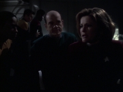 extant_StarTrek_VOY_6x14-Memorial_02341.jpg
