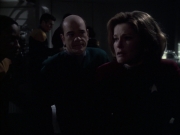 extant_StarTrek_VOY_6x14-Memorial_02342.jpg