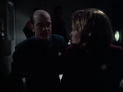 extant_StarTrek_VOY_6x14-Memorial_02345.jpg