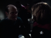 extant_StarTrek_VOY_6x14-Memorial_02349.jpg
