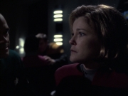 extant_StarTrek_VOY_6x14-Memorial_02354.jpg
