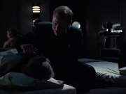 extant_StarTrek_VOY_6x14-Memorial_02363.jpg