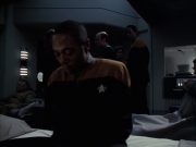 extant_StarTrek_VOY_6x14-Memorial_02408.jpg