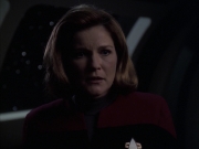 extant_StarTrek_VOY_6x14-Memorial_02421.jpg