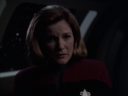 extant_StarTrek_VOY_6x14-Memorial_02428.jpg