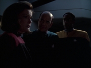 extant_StarTrek_VOY_6x14-Memorial_02433.jpg