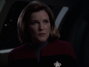 extant_StarTrek_VOY_6x14-Memorial_02454.jpg
