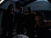 extant_StarTrek_VOY_6x14-Memorial_02467.jpg