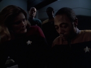 extant_StarTrek_VOY_6x14-Memorial_02472.jpg