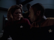 extant_StarTrek_VOY_6x14-Memorial_02479.jpg