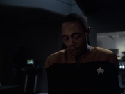 extant_StarTrek_VOY_6x14-Memorial_02502.jpg