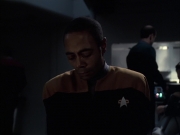 extant_StarTrek_VOY_6x14-Memorial_02504.jpg