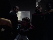 extant_StarTrek_VOY_6x14-Memorial_02509.jpg