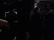 extant_StarTrek_VOY_6x14-Memorial_02510.jpg