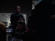 extant_StarTrek_VOY_6x14-Memorial_02512.jpg