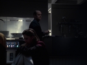 extant_StarTrek_VOY_6x14-Memorial_02526.jpg