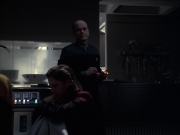 extant_StarTrek_VOY_6x14-Memorial_02527.jpg