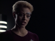 extant_StarTrek_VOY_6x14-Memorial_02564.jpg