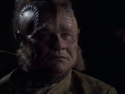 extant_StarTrek_VOY_6x14-Memorial_02649.jpg