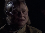 extant_StarTrek_VOY_6x14-Memorial_02652.jpg