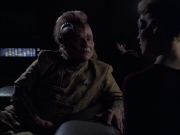 extant_StarTrek_VOY_6x14-Memorial_02665.jpg