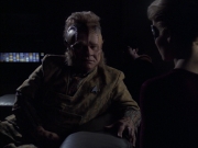 extant_StarTrek_VOY_6x14-Memorial_02673.jpg
