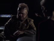 extant_StarTrek_VOY_6x14-Memorial_02674.jpg