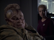 extant_StarTrek_VOY_6x14-Memorial_02687.jpg