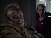 extant_StarTrek_VOY_6x14-Memorial_02692.jpg