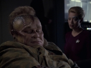 extant_StarTrek_VOY_6x14-Memorial_02697.jpg