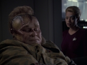 extant_StarTrek_VOY_6x14-Memorial_02699.jpg
