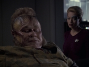 extant_StarTrek_VOY_6x14-Memorial_02701.jpg