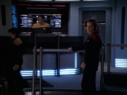 extant_StarTrek_VOY_6x14-Memorial_02731.jpg