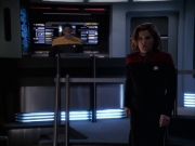 extant_StarTrek_VOY_6x14-Memorial_02743.jpg