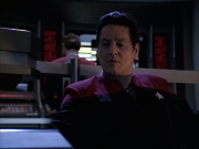 extant_StarTrek_VOY_6x14-Memorial_02760.jpg