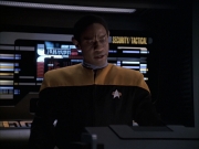 extant_StarTrek_VOY_6x14-Memorial_02764.jpg