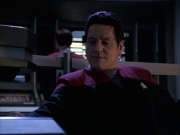 extant_StarTrek_VOY_6x14-Memorial_02772.jpg