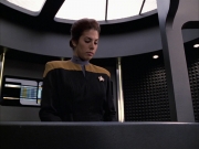 extant_StarTrek_VOY_6x14-Memorial_02830.jpg