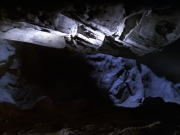 extant_StarTrek_VOY_6x14-Memorial_03027.jpg