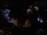 extant_StarTrek_VOY_6x14-Memorial_03047.jpg