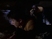 extant_StarTrek_VOY_6x14-Memorial_03048.jpg