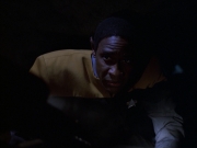 extant_StarTrek_VOY_6x14-Memorial_03053.jpg