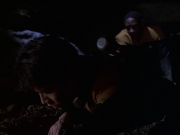 extant_StarTrek_VOY_6x14-Memorial_03059.jpg