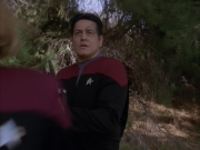 extant_StarTrek_VOY_6x14-Memorial_03159.jpg