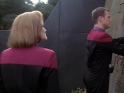 Filename=extant_StarTrek_VOY_6x14-Memorial_03555.jpg
Filesize=128KiB
Dimensions=1200x900
Date added=Jan 02, 2020 extant_StarTrek_VOY_6x14-Memorial_03555.jpg