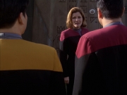 extant_StarTrek_VOY_6x14-Memorial_03592.jpg