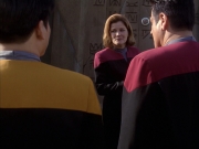 extant_StarTrek_VOY_6x14-Memorial_03596.jpg