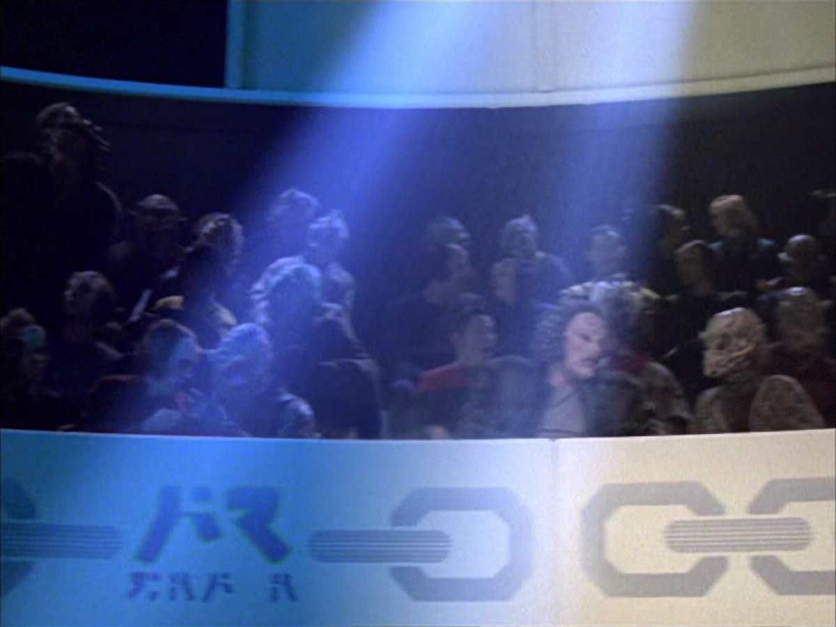 extant_StarTrek_VOY_6x15-Tsunkatse_00014.jpg